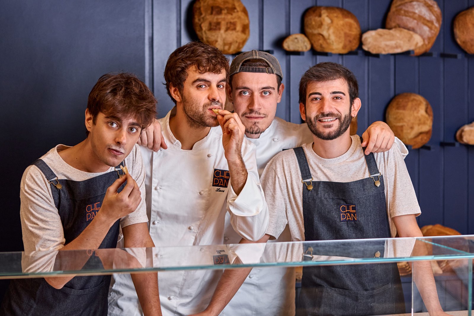 Che pan foto di gruppo full size (1)